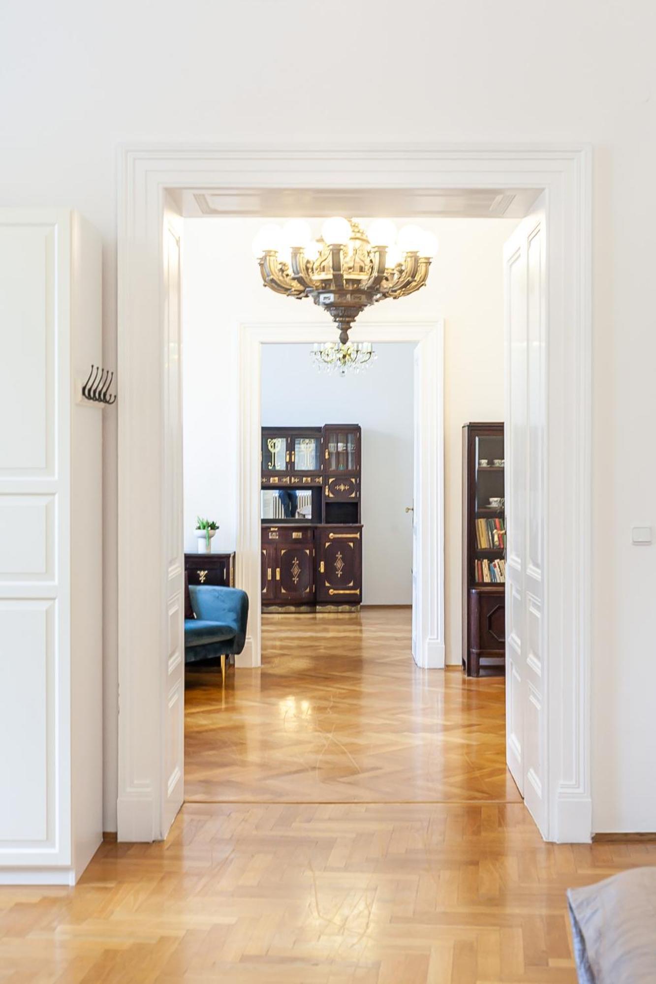 Royal Apartment By Charles Bridge View Of Saint Nicholas Church Prag Exteriör bild