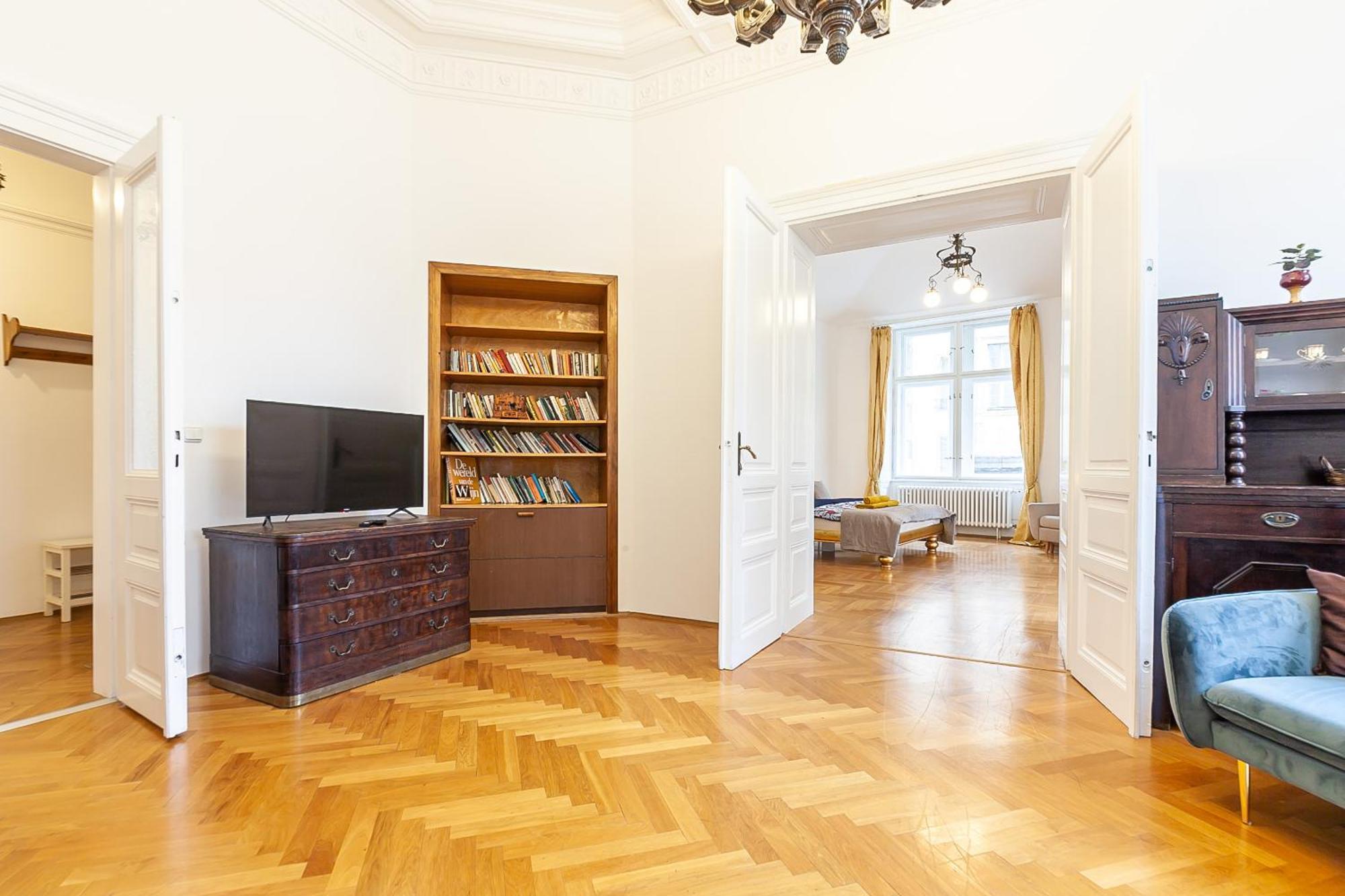 Royal Apartment By Charles Bridge View Of Saint Nicholas Church Prag Exteriör bild