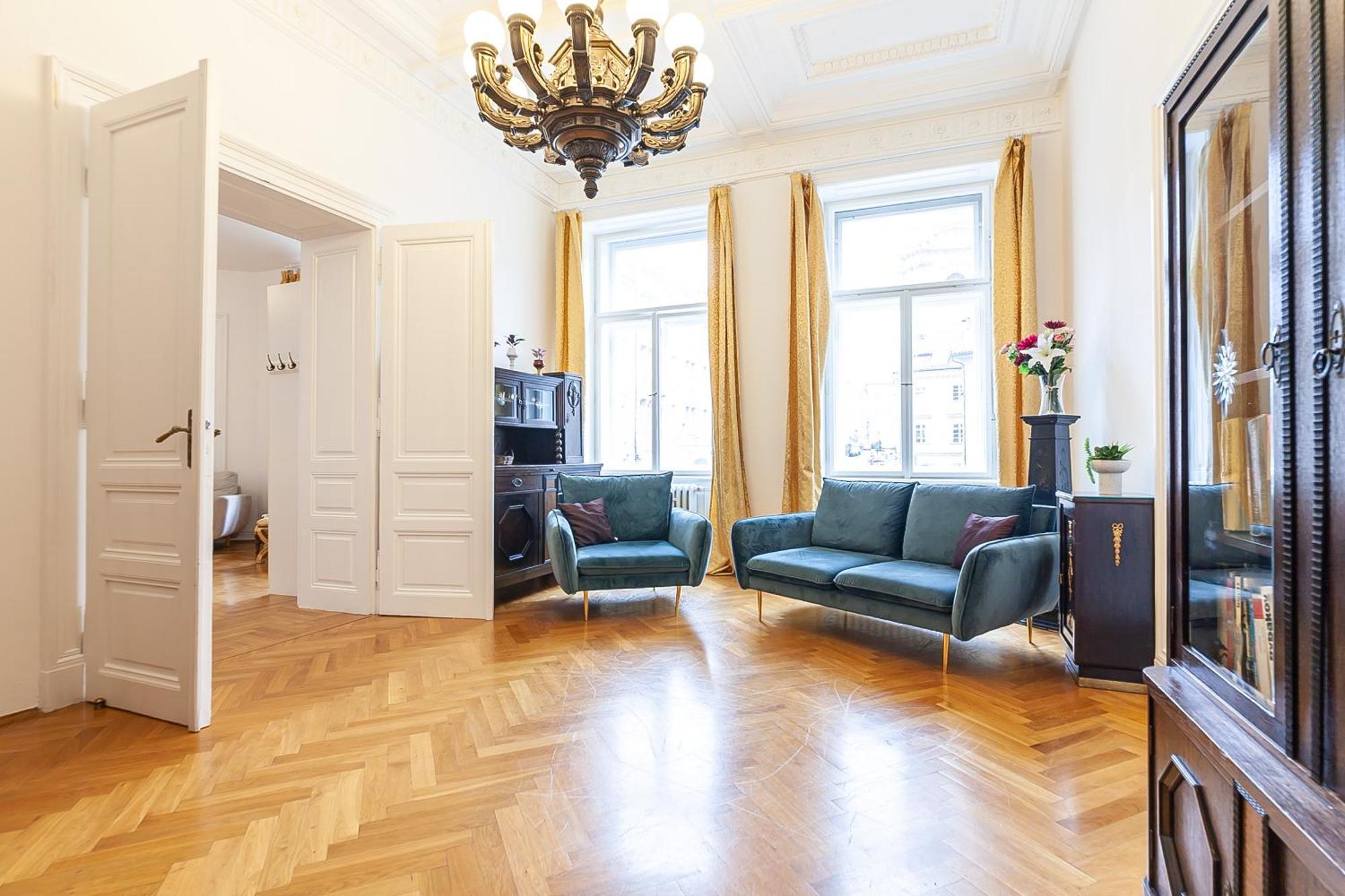 Royal Apartment By Charles Bridge View Of Saint Nicholas Church Prag Exteriör bild